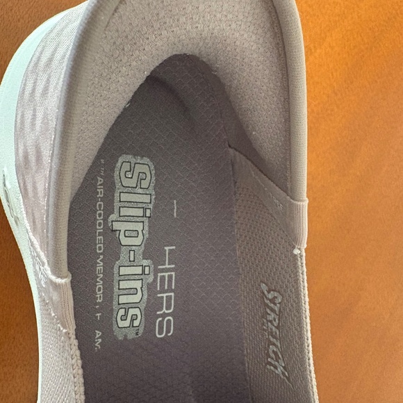 Womens Light Pink Skechers Slip-Ins, Stretch Fit 5 Gen, Size 9.5 - Picture 6 of 9